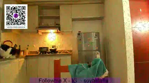 Snapshot of petitee_lunna chatting on 01-17-26, 01:21 Lunna online show from 01-17-26, 01:21