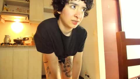 Snapshot of petitee_lunna chatting on 03-12-26, 01:23 Lunna online show from 03-12-26, 01:23