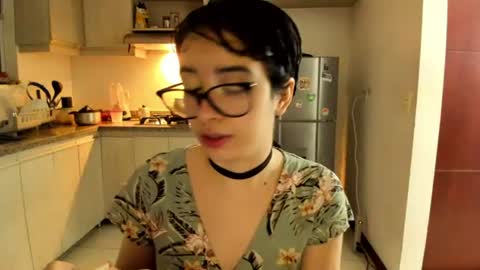 Lunna online show from 06-11-26, 12:54