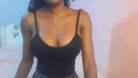 Snapshot of petiteediva chatting on 06-10-26, 02:34 diva online show from 06-10-26, 02:34