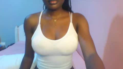 Snapshot of petiteediva chatting on 07-08-26, 02:49 diva online show from 07-08-26, 02:49