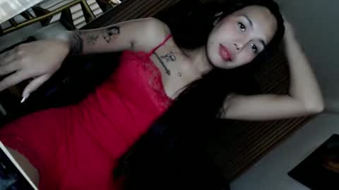 Snapshot of petitegirlx69 chatting on 05-24-26, 08:19 miss lisa online show from 05-24-26, 08:19