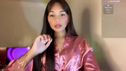 Snapshot of petitegirlx69 chatting on 05-26-26, 05:42 miss lisa online show from 05-26-26, 05:42