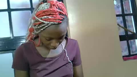 petitehunny online show from 04-24-26, 06:05