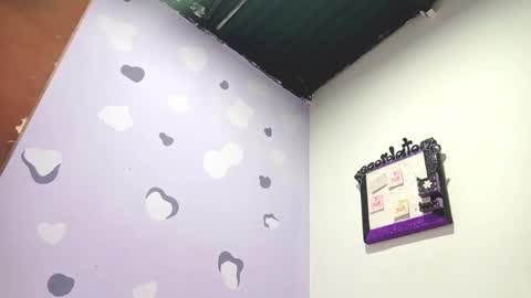 Snapshot of petiteivoryqueen chatting on 12-06-24, 03:30 danna online show from 12-06-24, 03:30