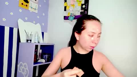 Snapshot of petiteivoryqueen chatting on 05-14-26, 03:35 danna online show from 05-14-26, 03:35