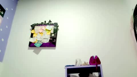 Snapshot of petiteivoryqueen chatting on 05-23-26, 06:07 danna online show from 05-23-26, 06:07