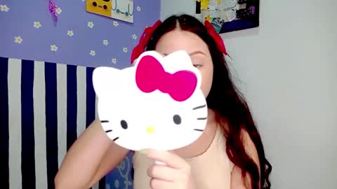 Snapshot of petiteivoryqueen chatting on 06-10-26, 04:34 danna online show from 06-10-26, 04:34