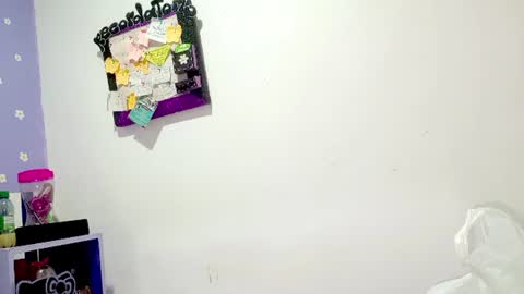 Snapshot of petiteivoryqueen chatting on 07-16-26, 03:56 danna online show from 07-16-26, 03:56