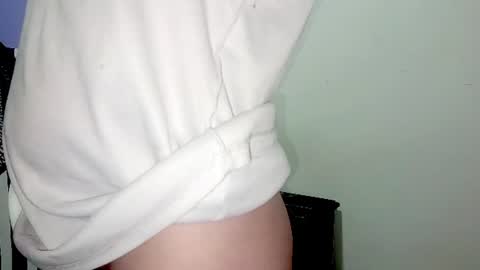Snapshot of petiteivoryqueen chatting on 07-17-26, 03:02 danna online show from 07-17-26, 03:02