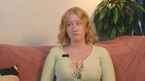 Elza online show from 11-28-25, 07:49