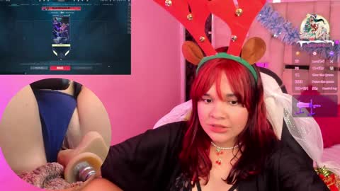 Snapshot of petitesally_ chatting on 12-26-24, 08:00 Sally online show from 12-26-24, 08:00