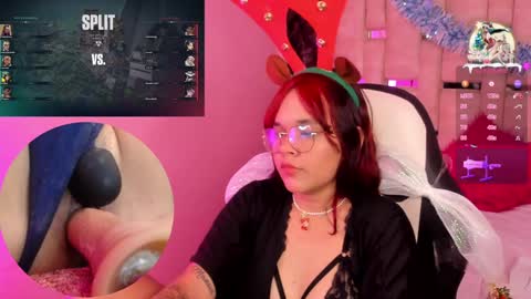 Snapshot of petitesally_ chatting on 12-26-24, 11:03 Sally online show from 12-26-24, 11:03