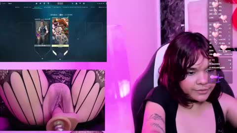 Snapshot of petitesally_ chatting on 02-16-25, 07:48 Sally online show from 02-16-25, 07:48