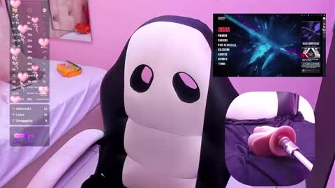Snapshot of petitesally_ chatting on 02-23-25, 07:55 Sally online show from 02-23-25, 07:55