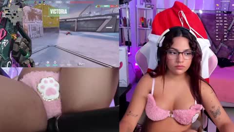 Snapshot of petitesofia_ chatting on 12-07-24, 03:52 Sofia online show from 12-07-24, 03:52