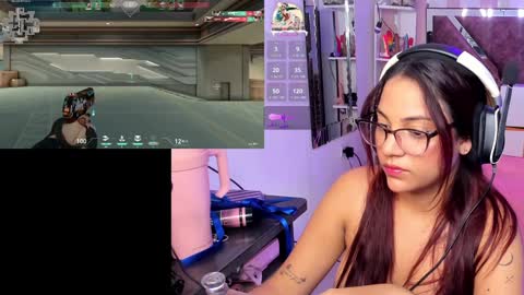 Snapshot of petitesofia_ chatting on 12-26-24, 05:30 Sofia online show from 12-26-24, 05:30