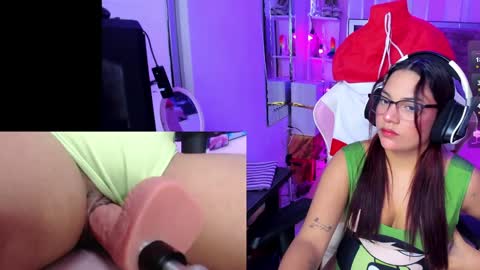 Snapshot of petitesofia_ chatting on 12-28-24, 01:17 Sofia online show from 12-28-24, 01:17