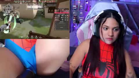 Snapshot of petitesofia_ chatting on 02-13-25, 05:01 Sofia online show from 02-13-25, 05:01