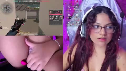Snapshot of petitesofia_ chatting on 02-17-25, 03:53 Sofia online show from 02-17-25, 03:53