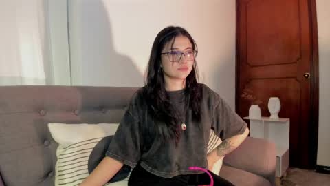 Sofa online show from 06-12-26, 11:14