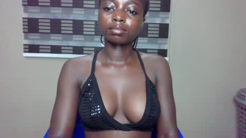 Snapshot of petitexxebony chatting on 05-16-26, 07:34 petitexxebony online show from 05-16-26, 07:34