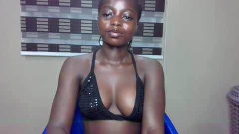 Snapshot of petitexxebony chatting on 05-16-26, 08:07 petitexxebony online show from 05-16-26, 08:07