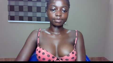 Snapshot of petitexxebony chatting on 05-26-26, 07:43 petitexxebony online show from 05-26-26, 07:43