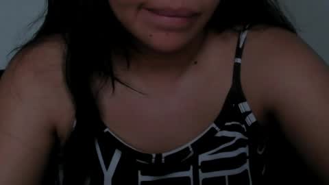 Snapshot of petitgirl_ chatting on 05-28-26, 09:01 J A S S online show from 05-28-26, 09:01