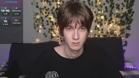 Snapshot of pexxide chatting on 02-15-26, 01:41 soren online show from 02-15-26, 01:41