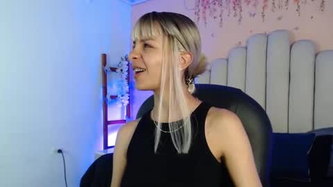 Snapshot of peyton_gh chatting on 09-27-25, 03:33 Peyton online show from 09-27-25, 03:33