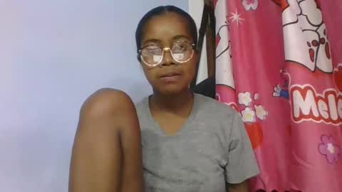 phania185885 online show from 05-05-26, 05:37