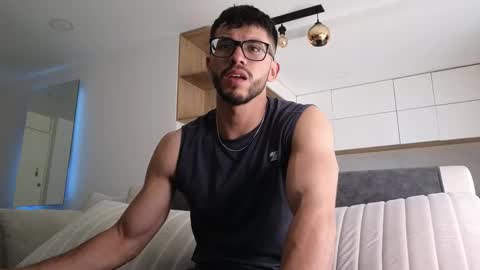 Snapshot of phantom_bigger1 chatting on 01-09-26, 02:53 phantom_bigger1 online show from 01-09-26, 02:53