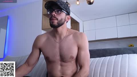 Snapshot of phantom_bigger1 chatting on 03-02-26, 04:14 phantom_bigger1 online show from 03-02-26, 04:14