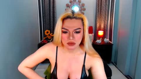 Snapshot of phenominalduodiva chatting on 01-26-25, 09:07 cervena online show from 01-26-25, 09:07