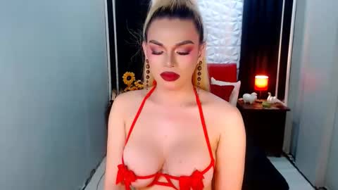 Snapshot of phenominalduodiva chatting on 10-01-25, 05:41 cervena online show from 10-01-25, 05:41