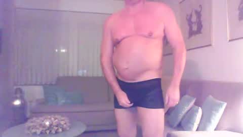 Snapshot of phil279 chatting on 12-03-25, 06:39 Phil online show from 12-03-25, 06:39