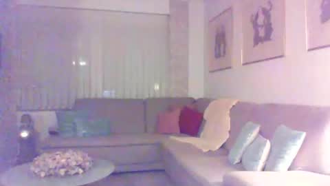 Snapshot of phil279 chatting on 12-18-25, 11:44 Phil online show from 12-18-25, 11:44