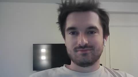 Snapshot of philborison chatting on 09-09-25, 05:29 PhilipBorison online show from 09-09-25, 05:29