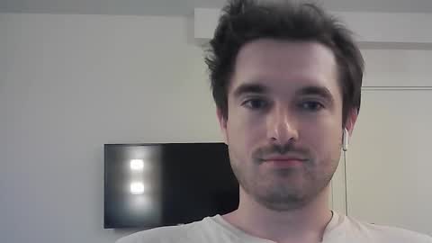 Snapshot of philborison chatting on 09-12-25, 05:18 PhilipBorison online show from 09-12-25, 05:18