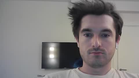 Snapshot of philborison chatting on 09-20-25, 04:35 PhilipBorison online show from 09-20-25, 04:35