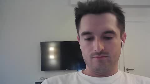 Snapshot of philborison chatting on 09-28-25, 12:43 PhilipBorison online show from 09-28-25, 12:43