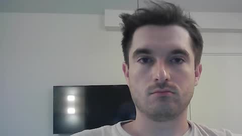 Snapshot of philborison chatting on 10-08-25, 05:05 PhilipBorison online show from 10-08-25, 05:05