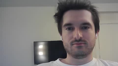 Snapshot of philborison chatting on 12-20-25, 05:25 PhilipBorison online show from 12-20-25, 05:25