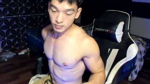 Snapshot of philhotbody chatting on 02-11-25, 12:16 AJ online show from 02-11-25, 12:16