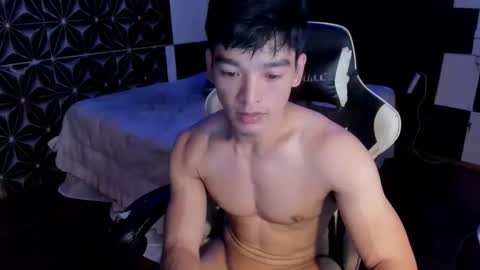 Snapshot of philhotbody chatting on 09-20-25, 08:48 AJ online show from 09-20-25, 08:48