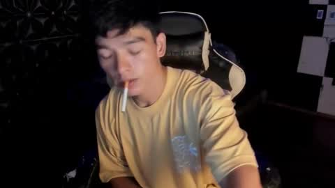 Snapshot of philhotbody chatting on 11-05-25, 09:42 AJ online show from 11-05-25, 09:42