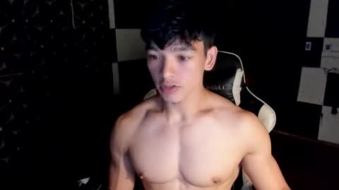 Snapshot of philhotbody chatting on 12-14-25, 10:53 AJ online show from 12-14-25, 10:53