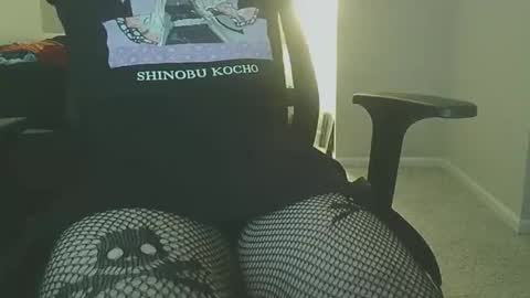 Mia online show from 11-12-25, 03:51