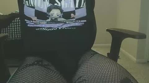 Mia online show from 01-14-26, 02:17